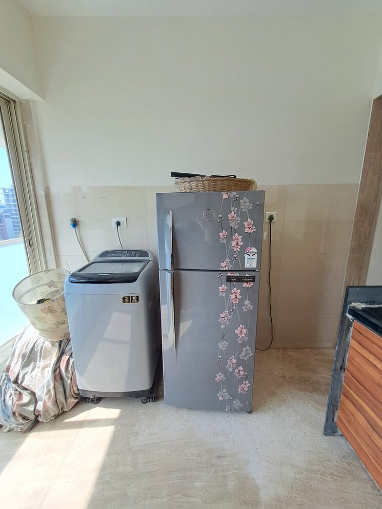 Room, juhu 2 Bedroom 1100 Sq.Ft. Apartment In Juhu Mumbai 8114395