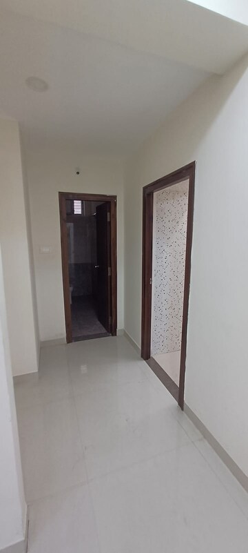 Room in 2.5 BHK Apartment at HPR Lakefront, Hafeezpet – for Sale