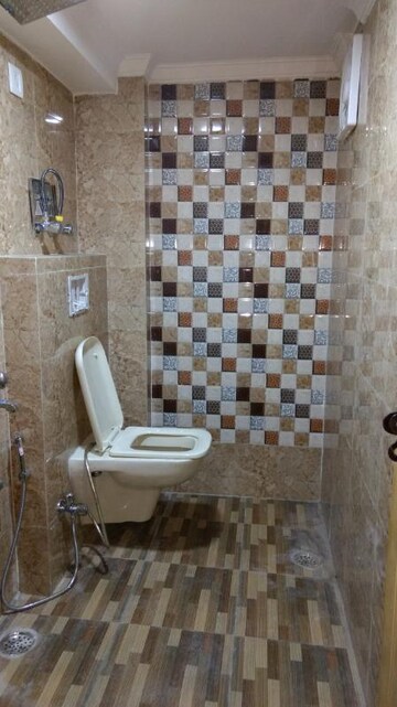 Bathroom in 1 BHK Builder Floor at Lajpat Nagar 4 – for Rent