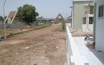 Plot For Sale in Sikandrabad