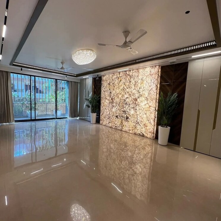 Room, greater kailash i 4 Bedroom 500 Sq.Yd. Builder Floor In Greater Kailash I Delhi 8114478