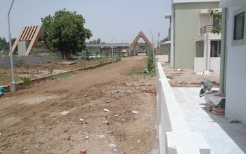 Plot For Sale in Sikandrabad