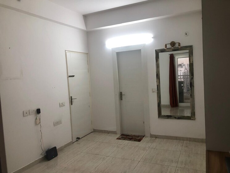 Room, aims-golf-city 2 Bedroom 950 Sq.Ft. Apartment In Sector 75 Noida 8114552