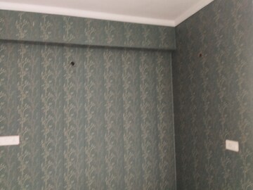 Room in 2 BHK Apartment at Gomti Nagar – for Rent