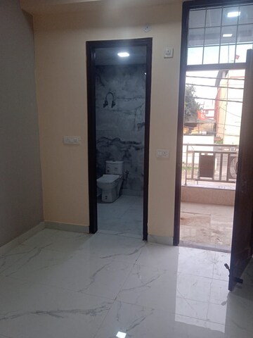 Attached Bathroom in 2 BHK Builder Floor at Shanti Nagar – for Sale