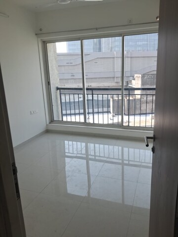 Room in 2 BHK Apartment at Seawoods – for Rent