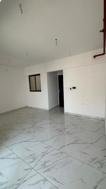 2 BHK Apartment For Rent in Raymond Ten X Habitat, Swastik Garden