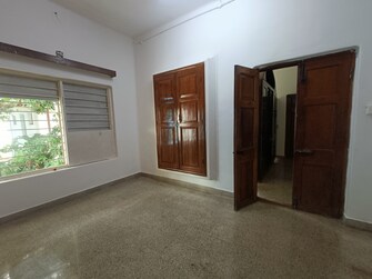 Commercial Office Space 2000 Sq.Ft. For Rent in Nungambakkam Chennai  8114797