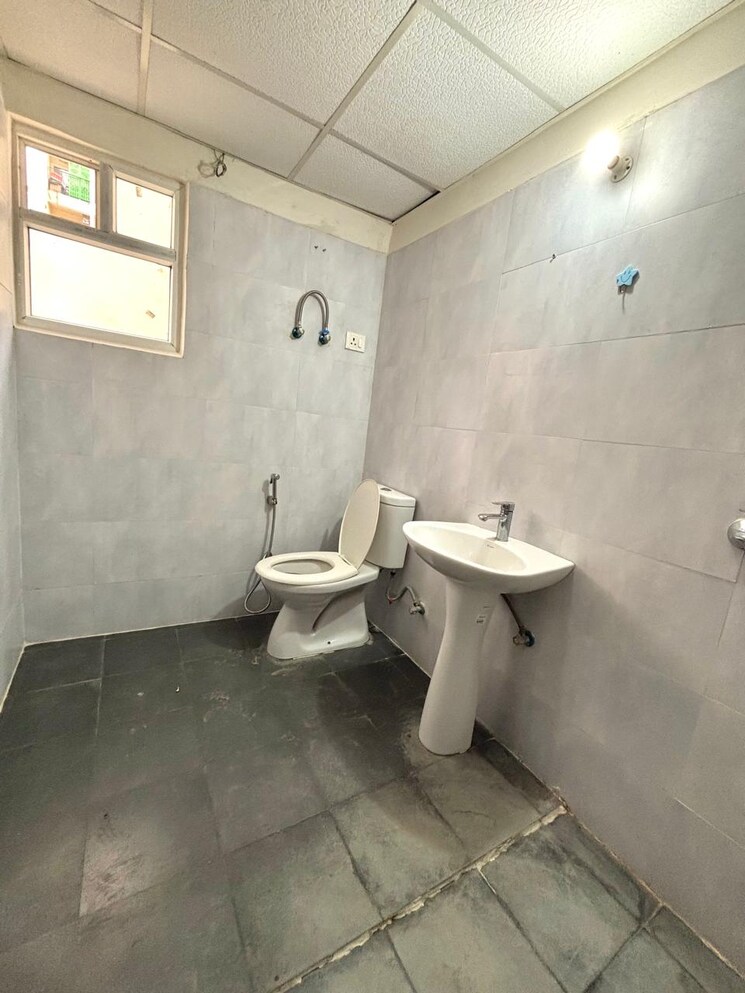 Bathroom, galaxy-vega 2.5 Bedroom 1195 Sq.Ft. Apartment In Tech Zone 4 Greater Noida Greater Noida 8114801