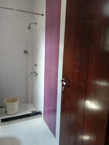 Bathroom in 6+ BHK Villa at Sector 41 – for Rent