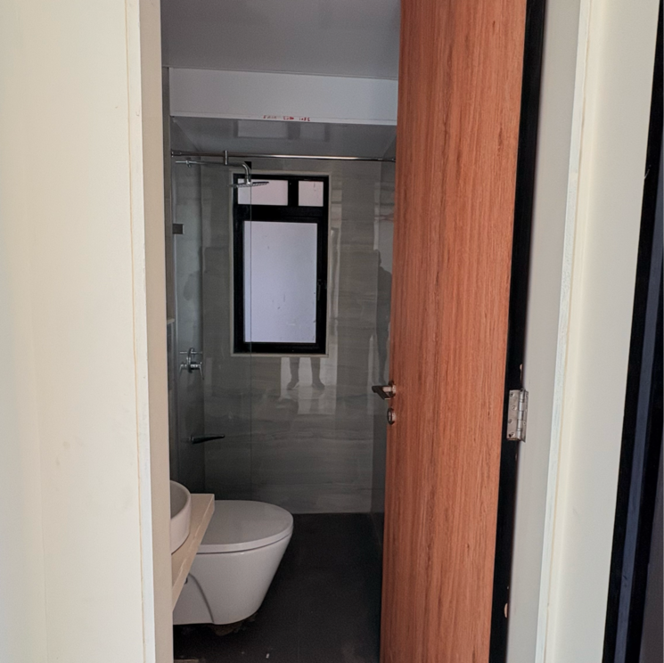 Bathroom, dosti-eastern-bay-phase-1 2 Bedroom 545 Sq.Ft. Apartment In Loyld's Estate Mumbai 8114832