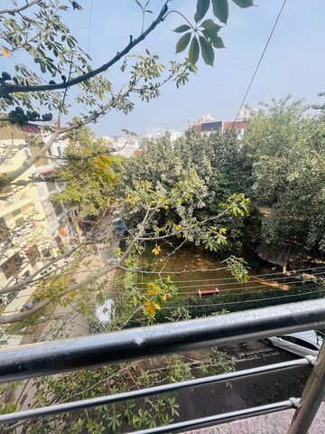 1 BHK Builder Floor – Garden View at Ansal Sushant Lok I, Sector 43 - for Rent