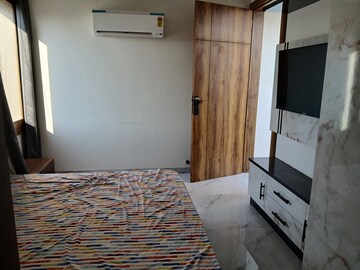 Bedroom in 2 BHK Builder Floor at Sector 15 – for Rent