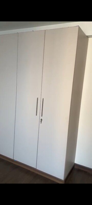 Furnished Amenities in 4 BHK Apartment at ATS Triumph, Sector 104 – for Rent