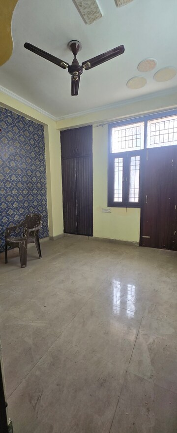 Parking in 3 BHK Builder Floor at Maya Homes, Indrapuram – for Rent