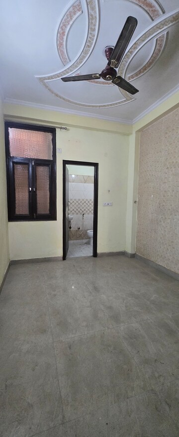 Furnished Amenities in 3 BHK Builder Floor at Maya Homes, Indrapuram – for Rent