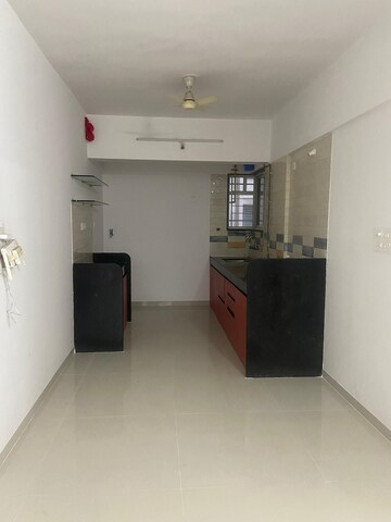 Room in 2 BHK Apartment at Lohia Unicus C Wing, Bavdhan – for Rent