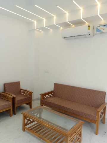 Living Room in 3 BHK Builder Floor at Sushant Lok 2, Sector 57 – for Rent