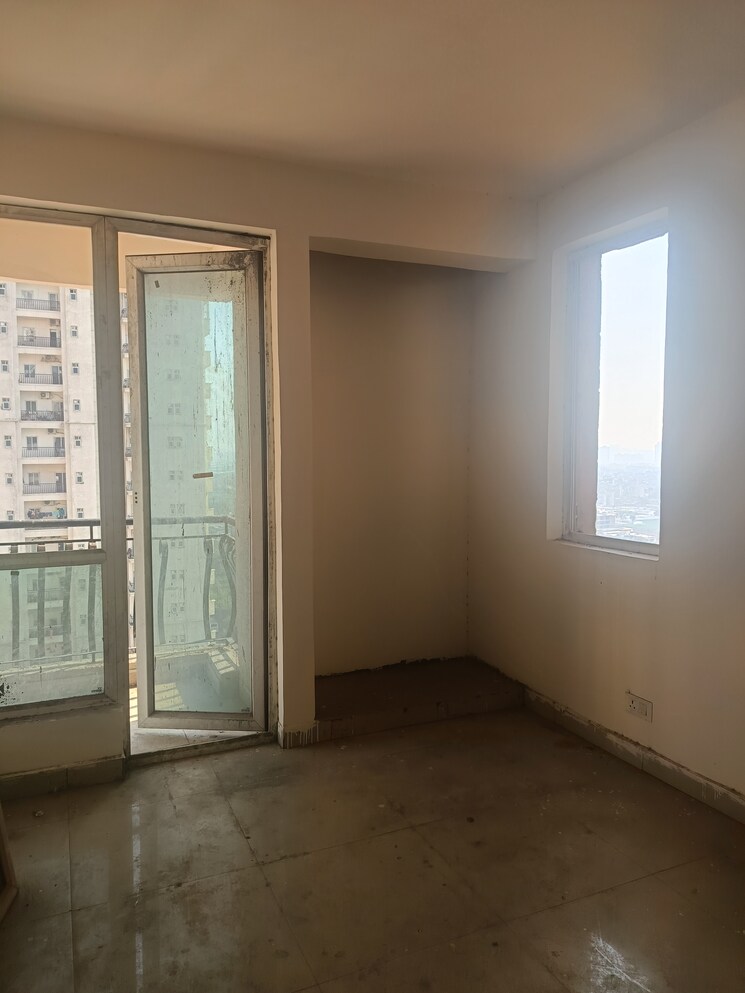 Room, sikka-karmic-greens 2 Bedroom 1000 Sq.Ft. Apartment In Sector 78 Noida 8114958