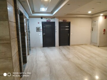 Room in 2 BHK Apartment at Ajnara Grand Heritage, Sector 74 – for Rent