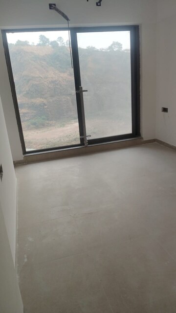 Master Bedroom in 2 BHK Apartment at Kanakia Silicon Valley, Powai – for Rent