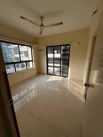 Room in 1 BHK Apartment at Lalwani Residency, Viman Nagar – for Sale