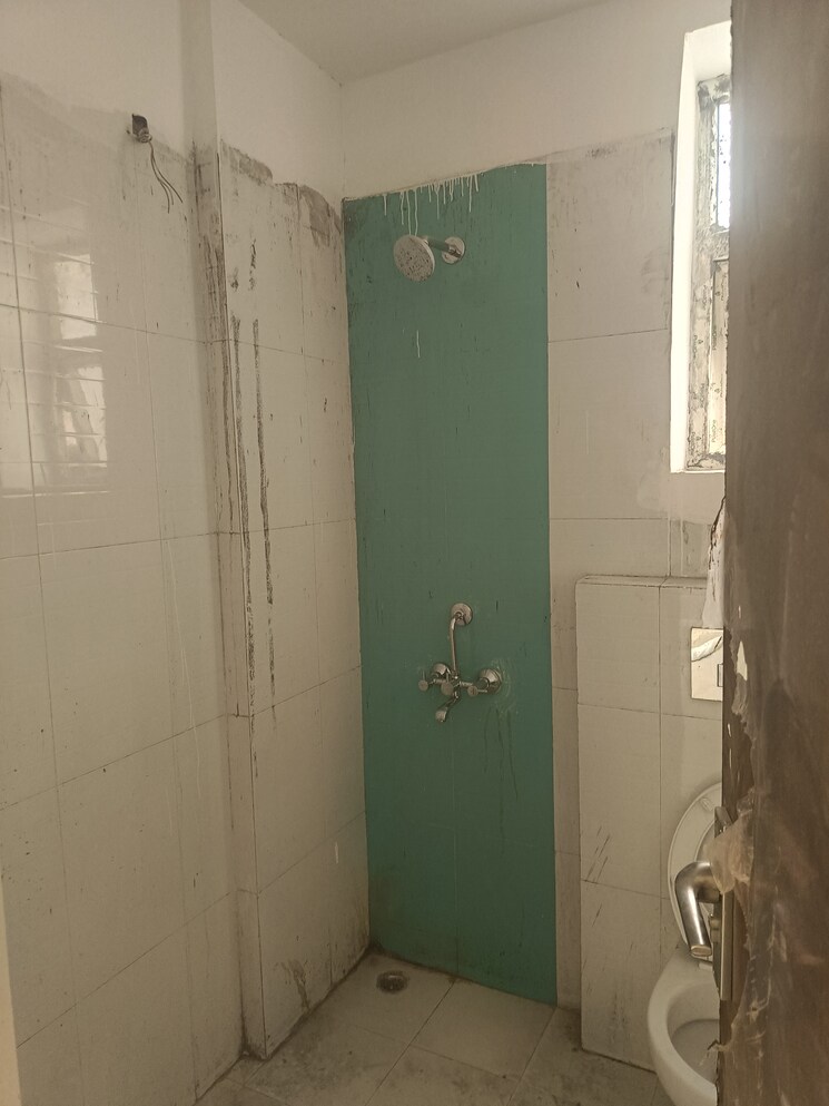 Bathroom, sikka-karmic-greens 3 Bedroom 2105 Sq.Ft. Apartment In Sector 78 Noida 8114961