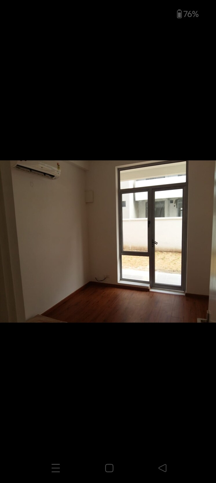 Room, vatika-india-next 4 Bedroom 400 Sq.Ft. Independent House In Sector 82 Gurgaon 8114969