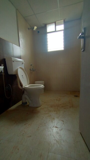 Bathroom in 3 BHK Apartment at Mittal Palms, Jakkuru – for Rent