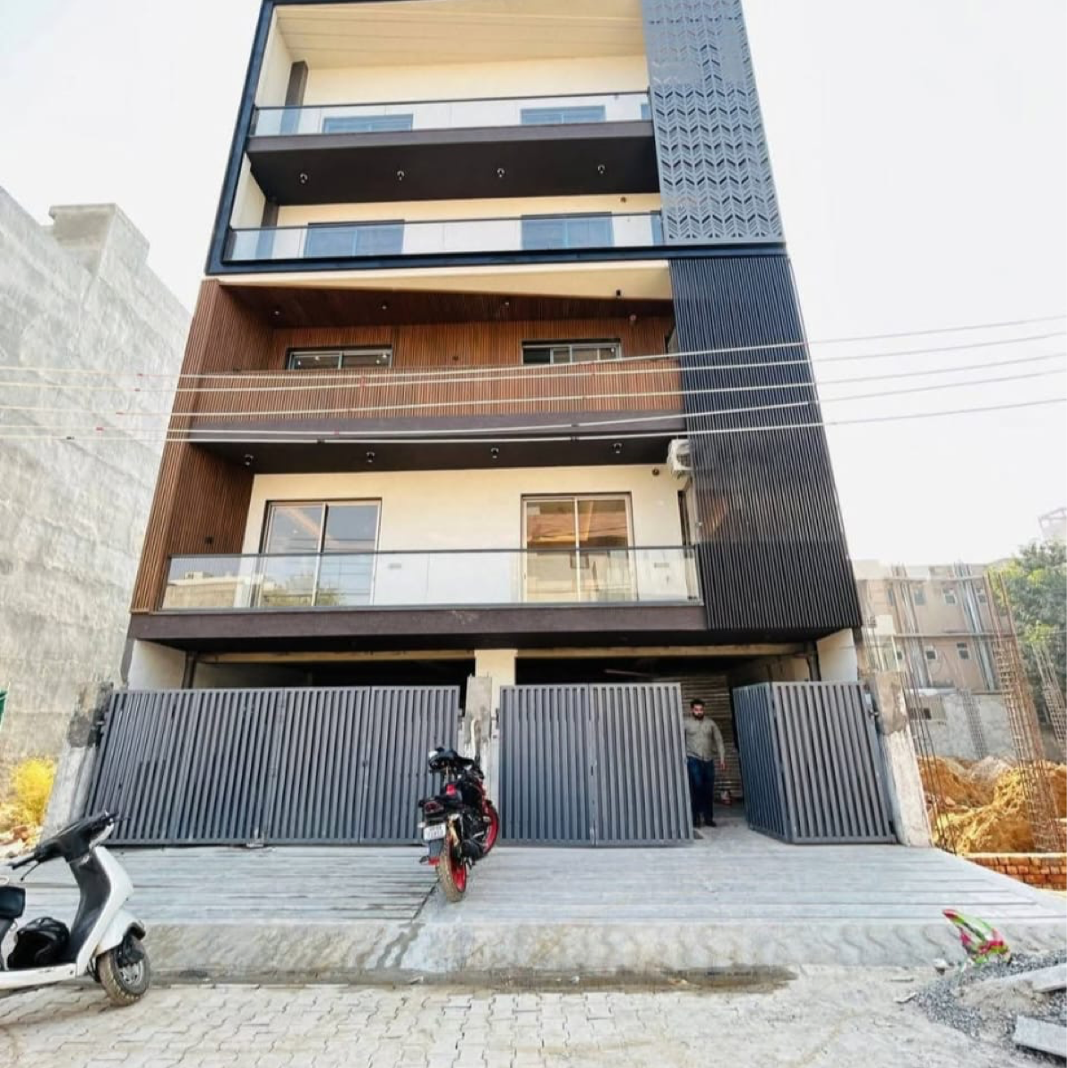 4 BHK + Pooja Room,Servant Room Builder Floor For Sale in Ansal API Esencia