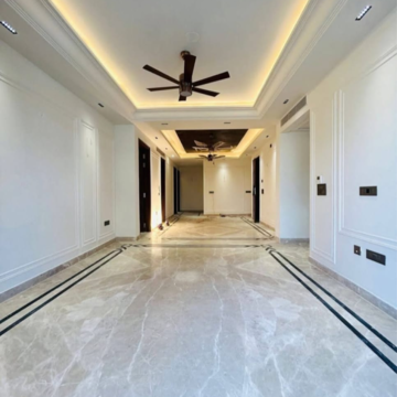 Building Lobby in 4 BHK Builder Floor at Ansal API Esencia, Sector 67 – for Sale