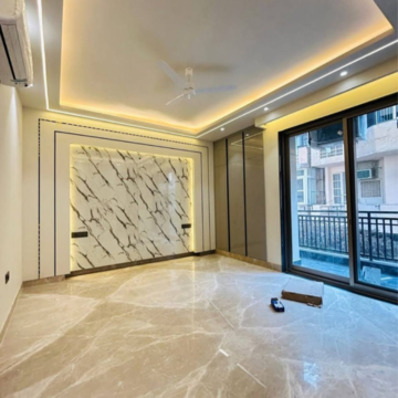 Room in 4 BHK Builder Floor at Ansal API Esencia, Sector 67 – for Sale
