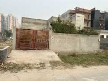  Plot For Sale in Sector 82