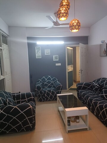 Master Bedroom in 2 BHK Apartment at Amrapali Silicon City, Sector 76 – for Rent