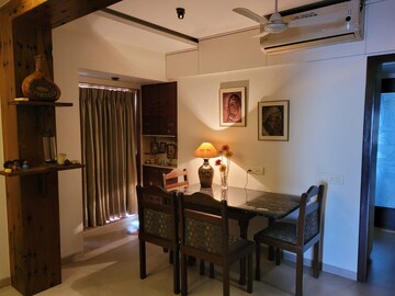 Living Room in 3 BHK Apartment at Andheri West – for Rent