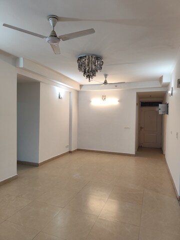 Room in 3.5 BHK Apartment at Gardenia Gateway, Sector 75 – for Rent