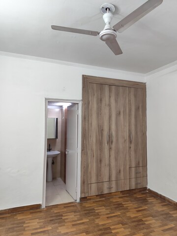 Room in 3.5 BHK Apartment at Gardenia Gateway, Sector 75 – for Rent