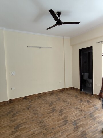 Room in 2 BHK Apartment at Futec Gateway, Sector 75 – for Rent