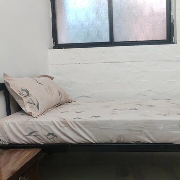 Room in  Pg at Kasarvadavali – for Rent