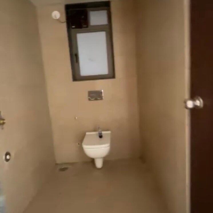 Bathroom, runwal-eirene 3.5 Bedroom 1136 Sq.Ft. Apartment In Yashaswi Nagar Thane 8115087