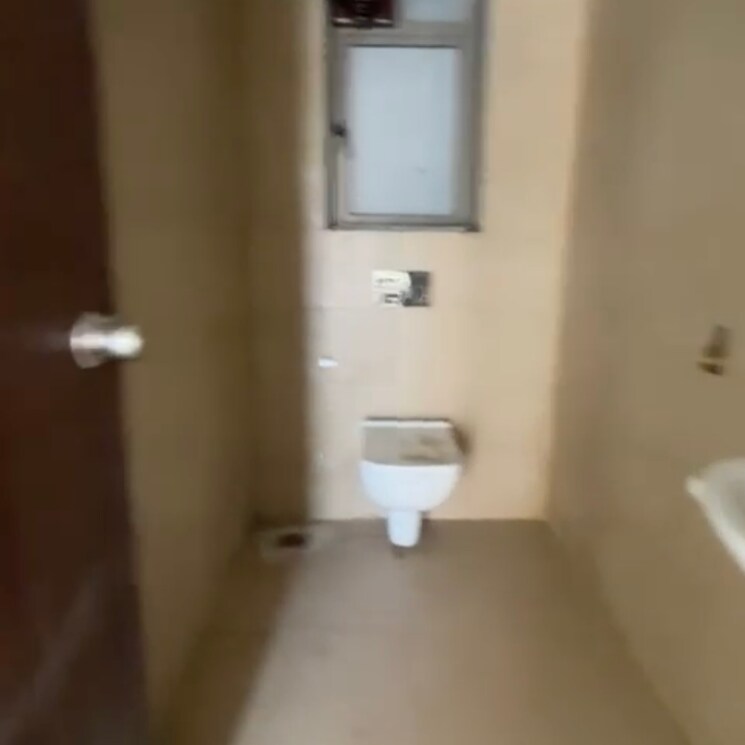 Attached Bathroom, runwal-eirene 3.5 Bedroom 1136 Sq.Ft. Apartment In Yashaswi Nagar Thane 8115087