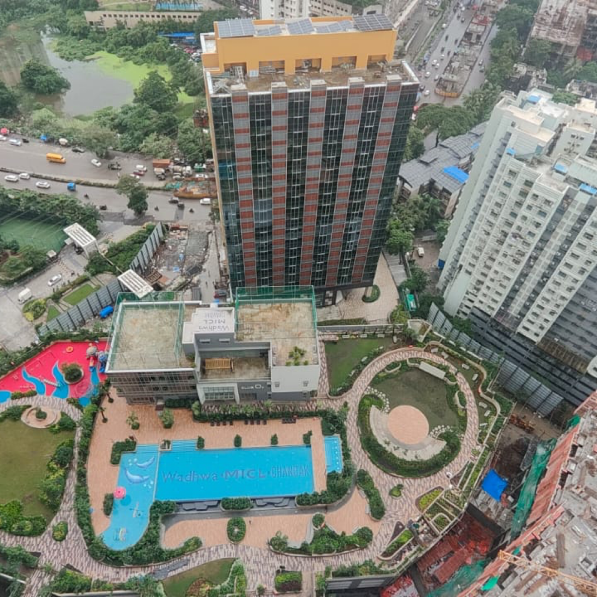 2.5 BHK + Extra Room Apartment For Sale in Wadhwa Atmosphere O2