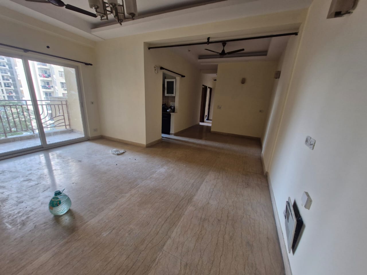 3 BHK + Pooja Room Apartment For Sale in Mahagun Moderne