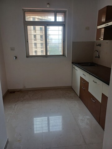 Room in 1 BHK Apartment at Puranik City, Kasarvadavali – for Rent