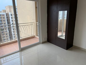 Room in 2 BHK Apartment at Mahagun Mywoods, Sector 16c Greater Noida – for Rent