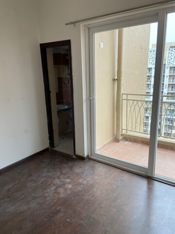 Room in 2 BHK Apartment at Mahagun Mywoods, Sector 16c Greater Noida – for Rent