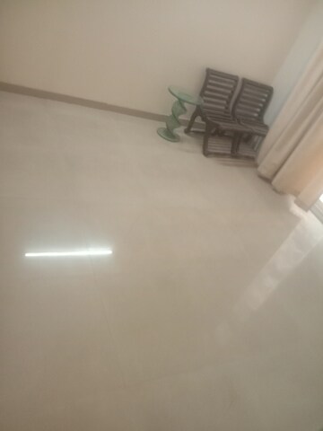 Room in 2 BHK Apartment at Mahagun Mywoods, Sector 16c Greater Noida – for Rent