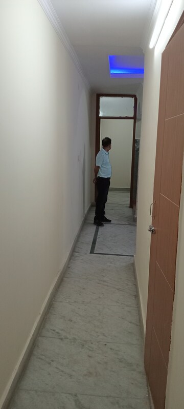 Building Lobby in 2 BHK Builder Floor at Govindpuri – for Rent