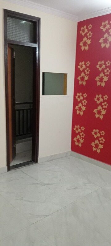 Room in 1 BHK Builder Floor at Govindpuri – for Sale