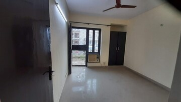 Room in 3 BHK Apartment at M2K The White House, Sector 57 – for Rent